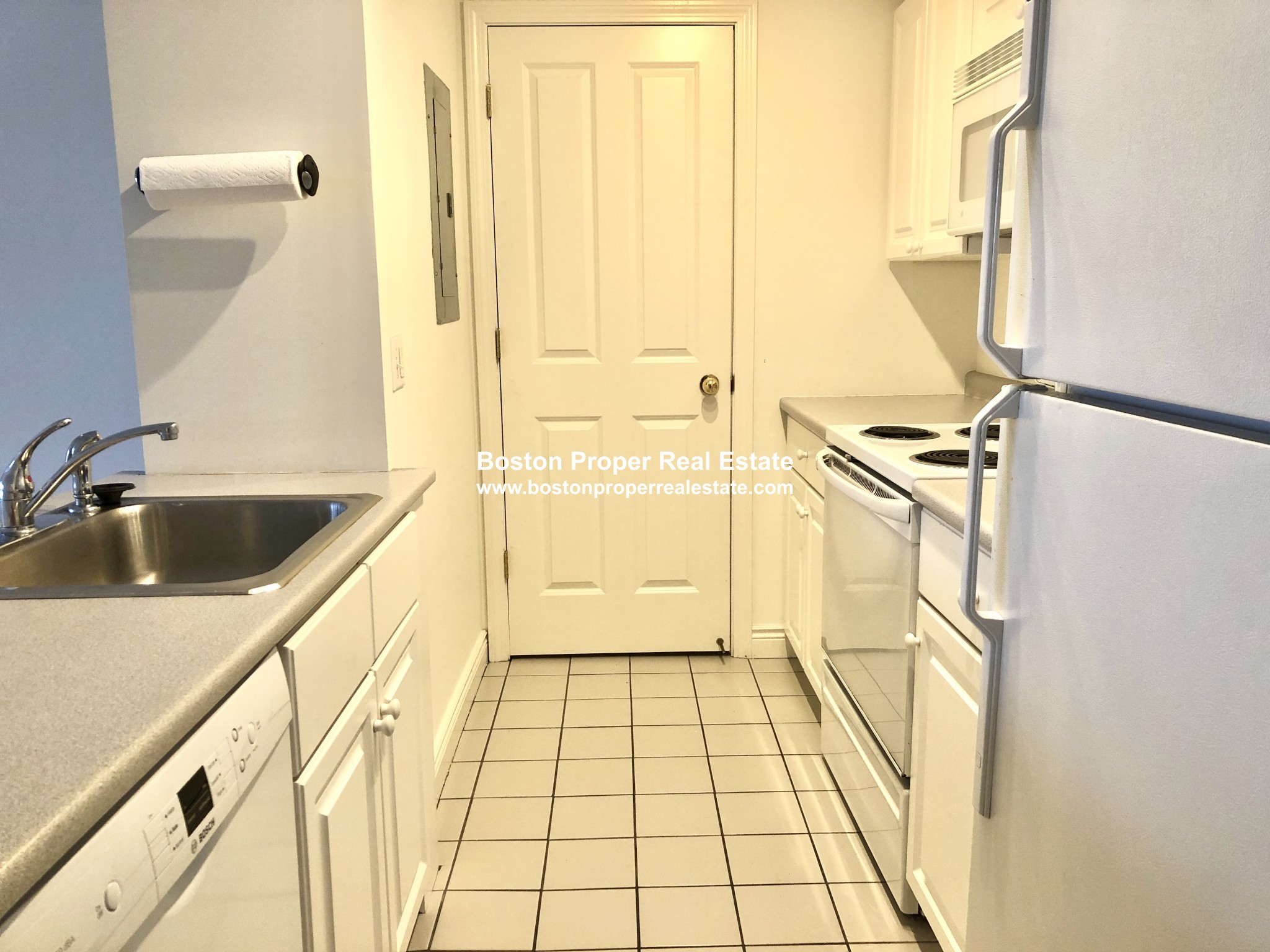 1 bed, 1 bath apartment for rent at 4 Charlesgate E Unit 307, Back Bay — photo 6 of 11