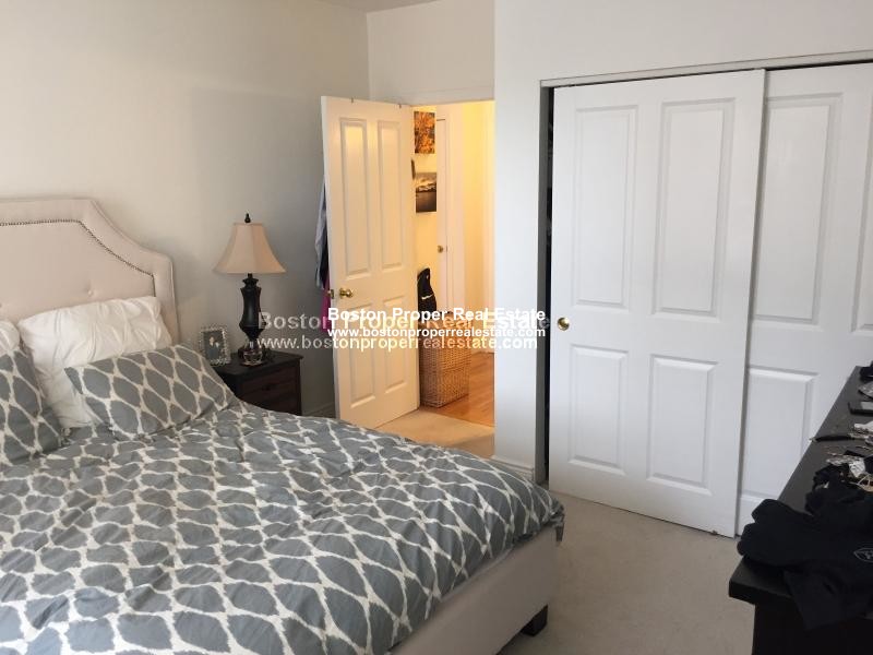 1 bed, 1 bath apartment for rent at 4 Charlesgate E Unit 307, Back Bay — photo 5 of 11