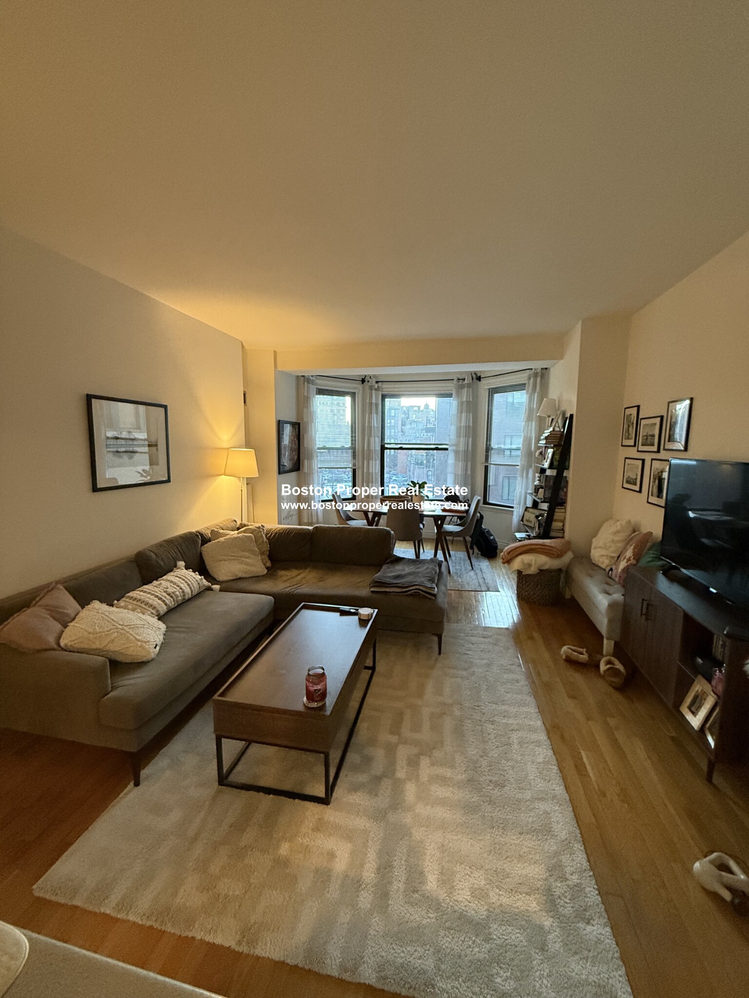 1 bed, 1 bath apartment for rent at 4 Charlesgate E Unit 307, Back Bay — photo 1 of 11