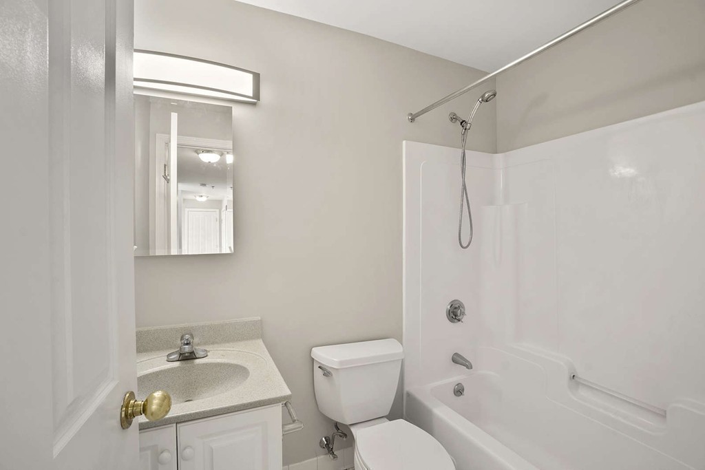 2 bed, 2 bath apartment for rent at 4 Charlesgate E Unit 405, Back Bay — photo 6 of 16