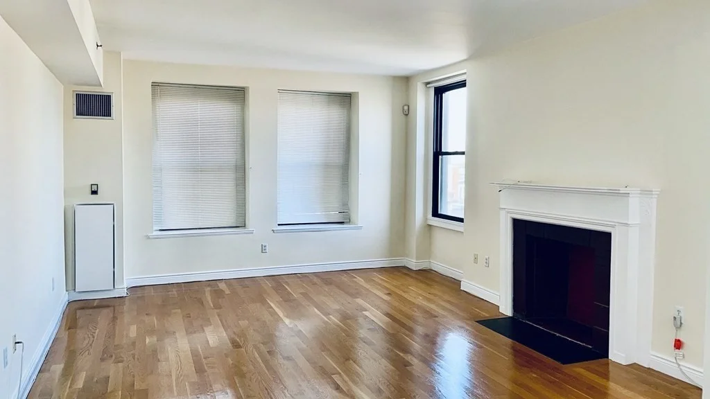1 bed, 1 bath apartment for rent at 4 Charlesgate E Unit 602, Back Bay — photo 4 of 24