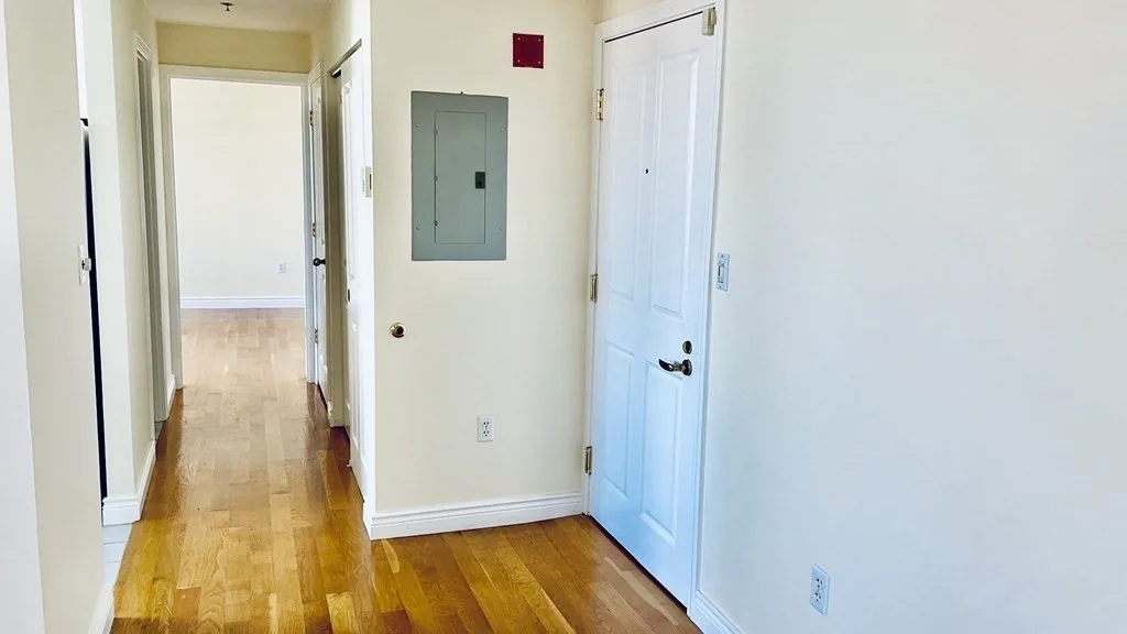 1 bed, 1 bath apartment for rent at 4 Charlesgate E Unit 602, Back Bay — photo 7 of 24