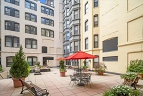 1 bed, 1 bath apartment for rent at 4 Charlesgate E Unit 602, Back Bay — photo 20 of 24