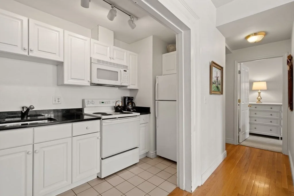 1 bed, 1 bath apartment for rent at 4 Charlesgate E Unit 603, Back Bay — photo 6 of 20