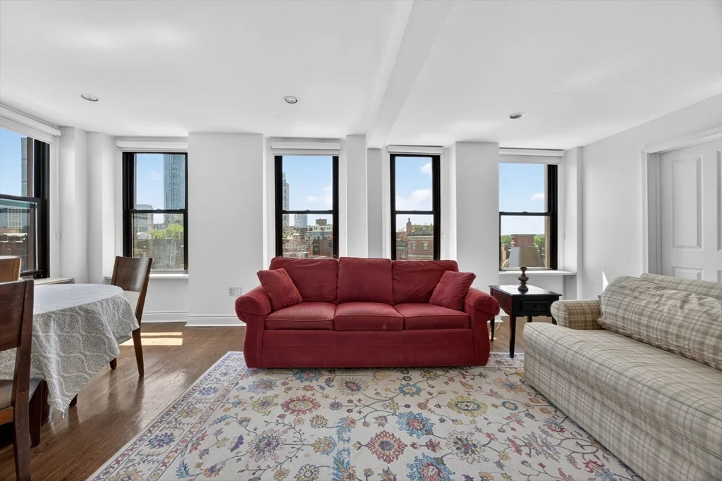 2 bed, 2 bath apartment for rent at 4 Charlesgate E Unit 701, Back Bay — photo 5 of 33