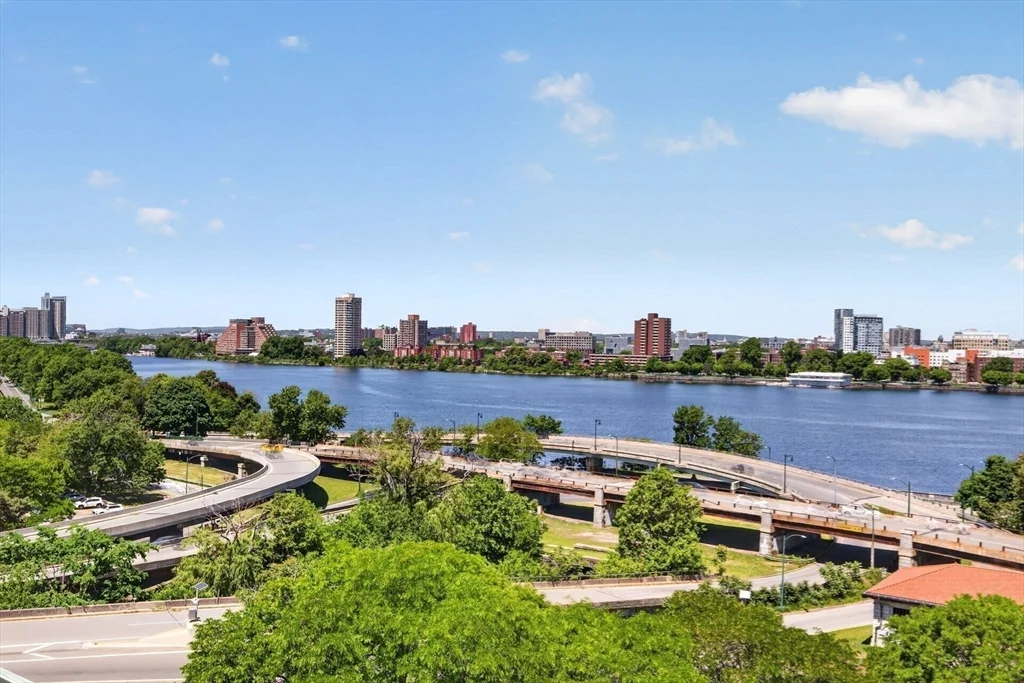 2 bed, 2 bath apartment for rent at 4 Charlesgate E Unit 701, Back Bay — photo 21 of 33