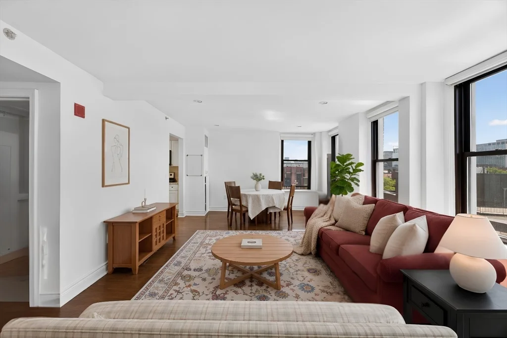 2 bed, 2 bath apartment for rent at 4 Charlesgate E Unit 701, Back Bay — photo 3 of 33