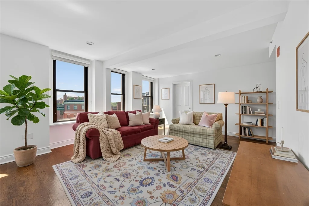 2 bed, 2 bath apartment for rent at 4 Charlesgate E Unit 701, Back Bay — photo 1 of 33