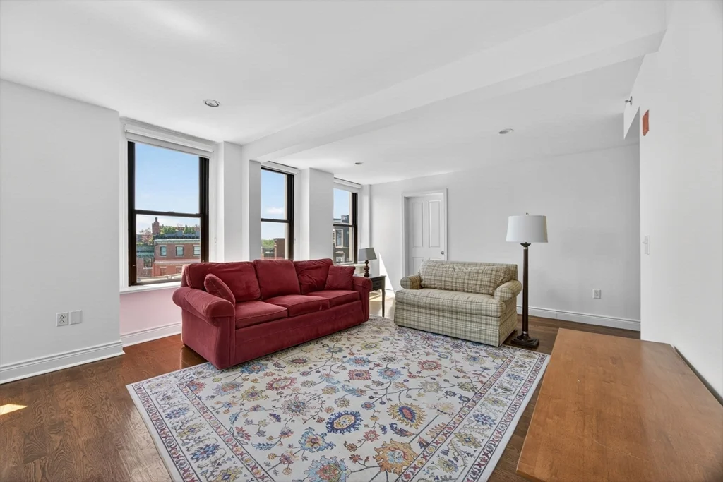 2 bed, 2 bath apartment for rent at 4 Charlesgate E Unit 701, Back Bay — photo 2 of 33