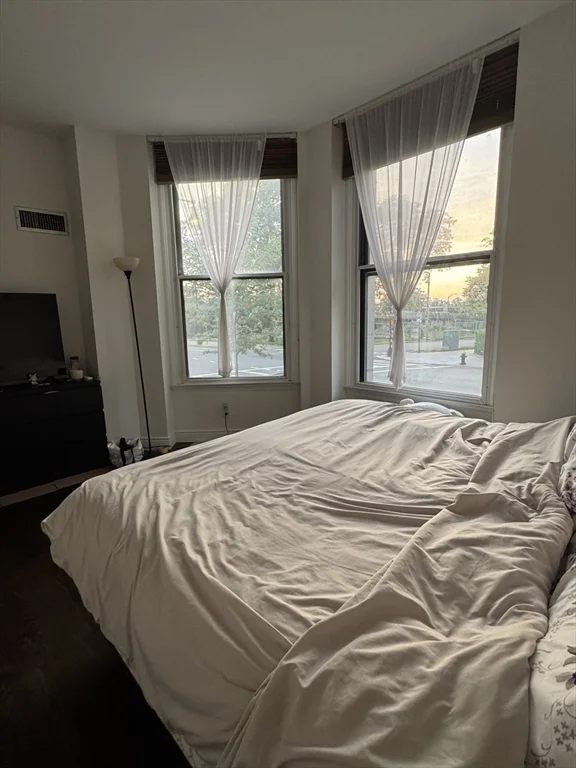 1 bed, 1 bath apartment for rent at 4 Charlesgate East Unit 103, Back Bay — photo 12 of 17