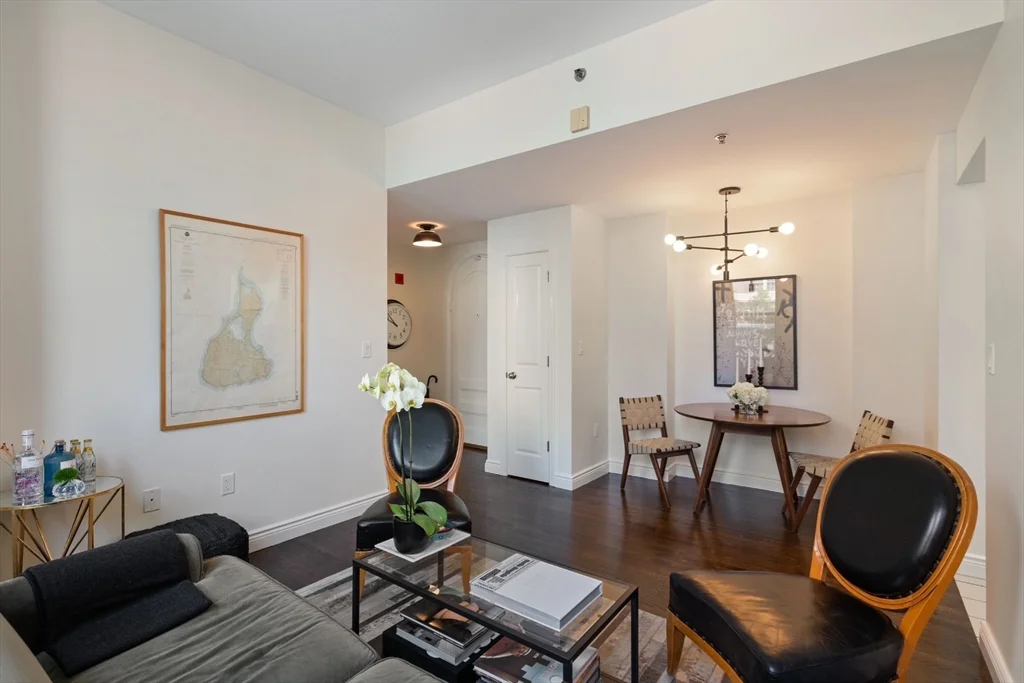 1 bed, 1 bath apartment for rent at 4 Charlesgate East Unit 103, Back Bay — photo 4 of 17