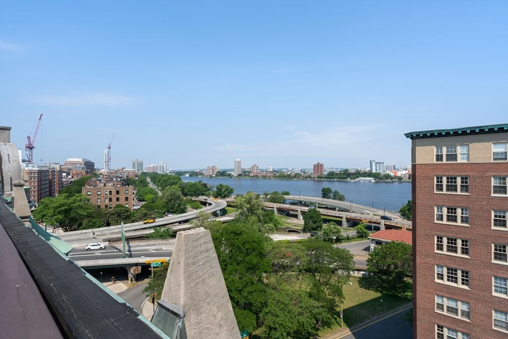 1 bed, 1 bath apartment for rent at 4 Charlesgate East Unit 103, Back Bay — photo 14 of 17