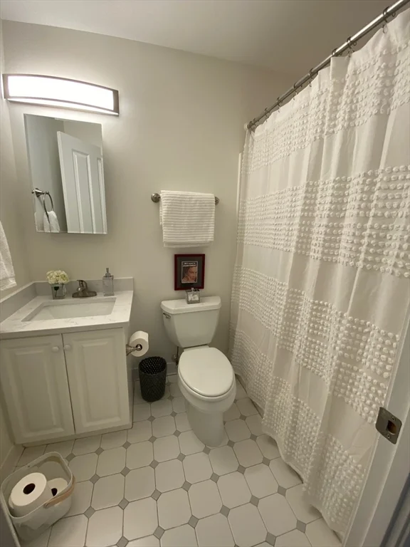 1 bed, 1 bath apartment for rent at 4 Charlesgate East Unit 103, Back Bay — photo 7 of 17