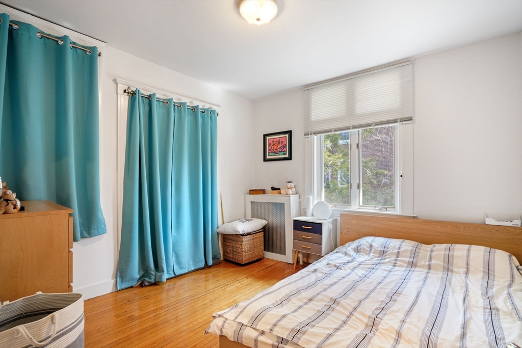 2 bed, 1 bath apartment for rent at 4 Chauncy Ter Unit 3, Neighborhood Nine — photo 5 of 8