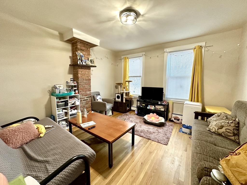 2 bed, 1 bath apartment for rent at 4 Chesterton St Unit 1, Boston — photo 1 of 6