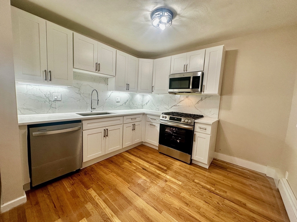 3 bed, 1 bath apartment for rent at 4 Chesterton St Unit 3, Roxbury — photo 1 of 9