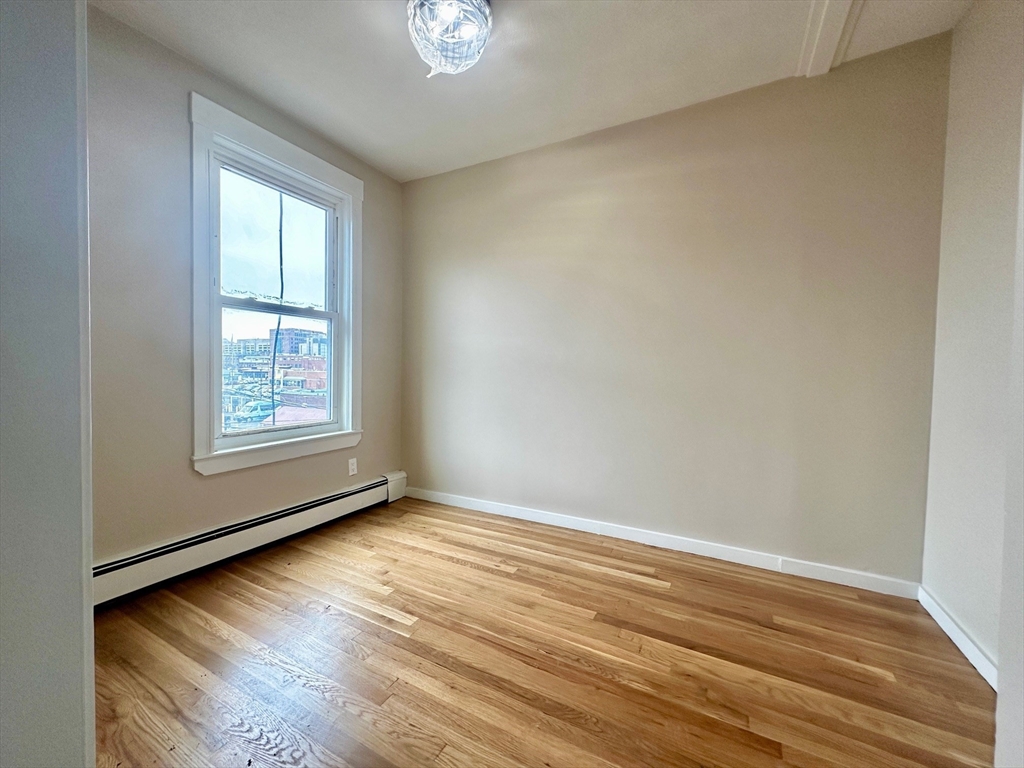 3 bed, 1 bath apartment for rent at 4 Chesterton St Unit 3, Roxbury — photo 8 of 9