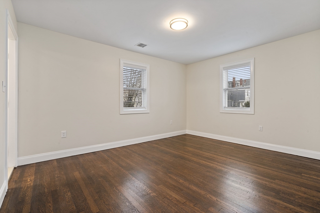 4 bed, 4 bath apartment for rent at 4 Chestnut Pl Unit 4, Brighton — photo 6 of 19