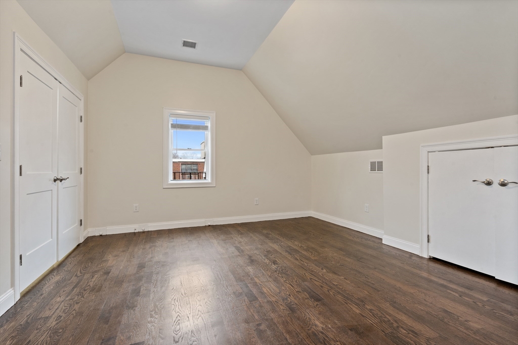 4 bed, 4 bath apartment for rent at 4 Chestnut Pl Unit 4, Brighton — photo 13 of 19