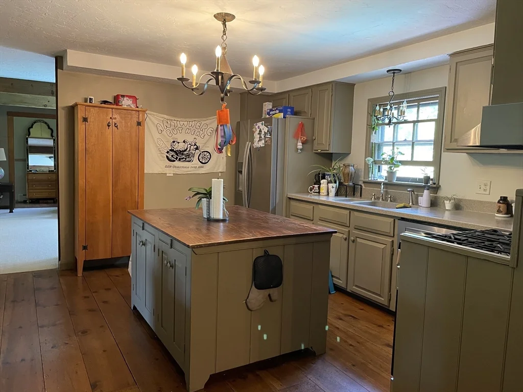 3 bed, 2 bath apartment for rent at 4 Chestnut St, Hopkinton — photo 3 of 20