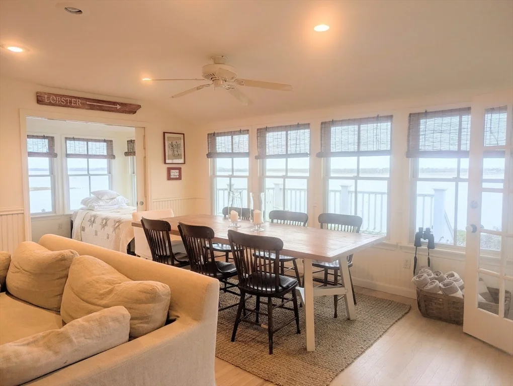 2 bed, 1 bath apartment for rent at 4 Cliff Rd Unit -, Little Neck — photo 5 of 17