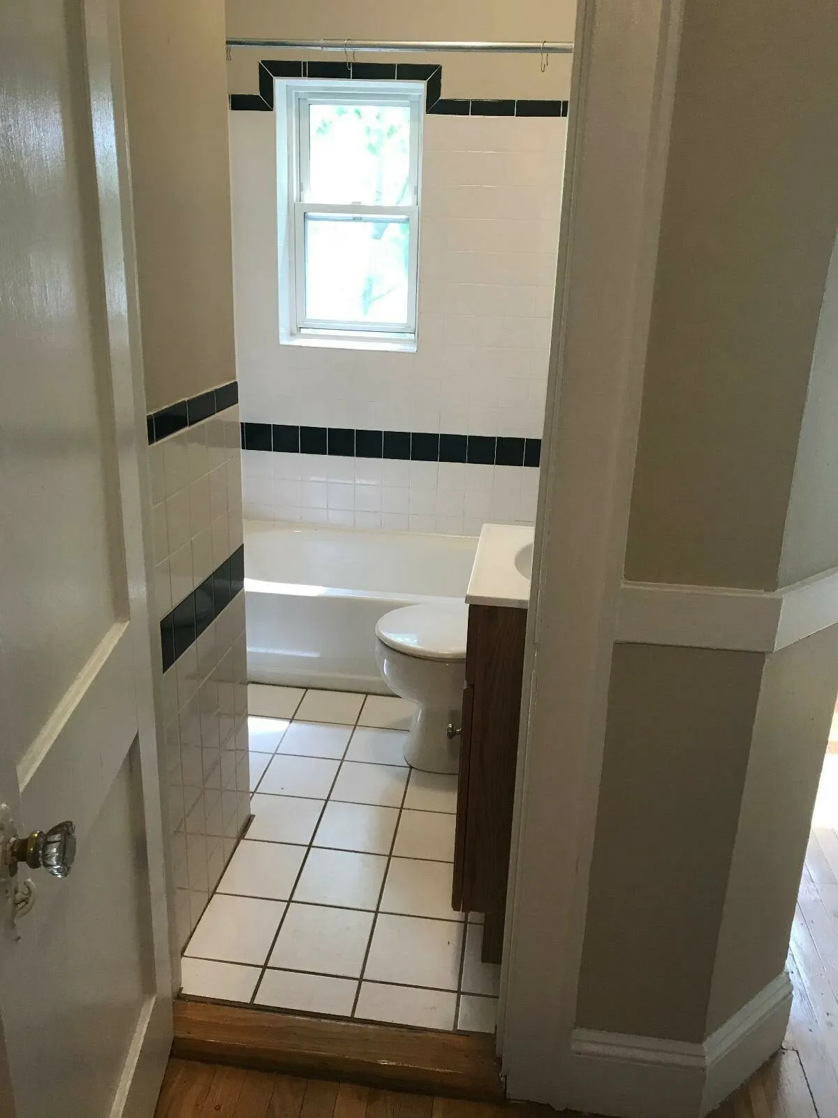Studio bed, 1 bath apartment for rent at 4 Cogswell Ave Unit 4, North Cambridge — photo 4 of 8
