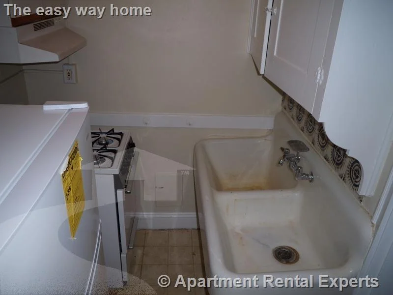 Studio bed, 1 bath apartment for rent at 4 Cogswell Ave Unit 7, North Cambridge — photo 3 of 9