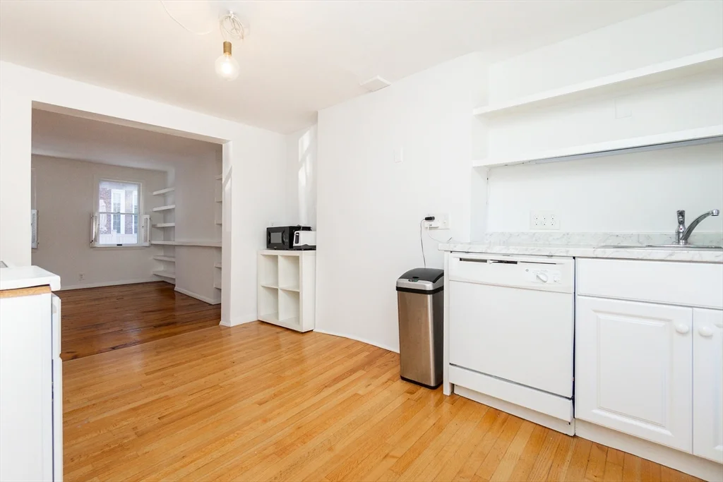 2 bed, 1 bath apartment for rent at 4 Cogswell Pl Unit 0, North Cambridge — photo 17 of 29