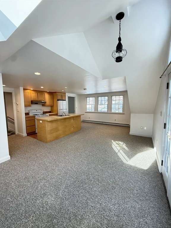 1 bed, 1 bath apartment for rent at 4 Cogswell St Unit 1, Ipswich — photo 5 of 12