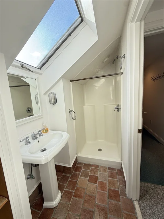 1 bed, 1 bath apartment for rent at 4 Cogswell St Unit 1, Ipswich — photo 6 of 12