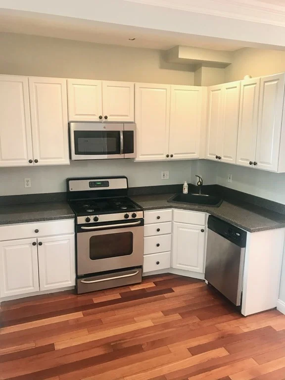 3 bed, 1 bath apartment for rent at 4 Colebrook St Unit 0, South Boston