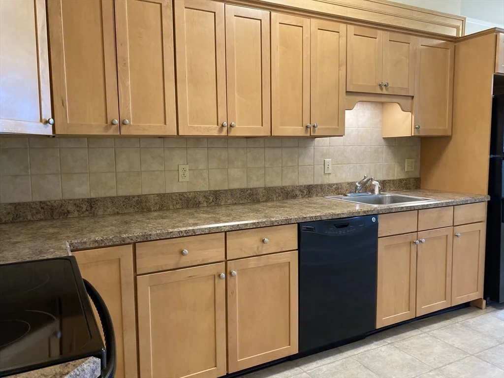 1 bed, 1 bath apartment for rent at 4 Columbian St Unit 10, Columbian Square — photo 15 of 16