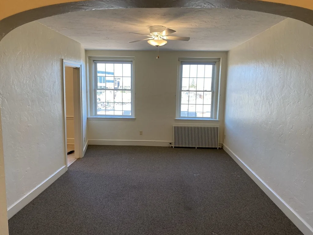 1 bed, 1 bath apartment for rent at 4 Columbian St Unit 10, Columbian Square — photo 5 of 16