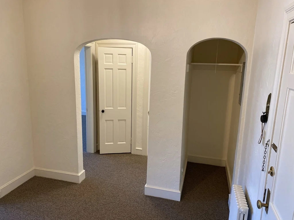 1 bed, 1 bath apartment for rent at 4 Columbian St Unit 10, Columbian Square — photo 4 of 16