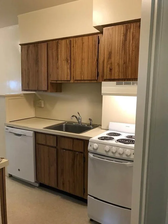 1 bed, 1 bath apartment for rent at 4 Columbian St Unit 11, Columbian Square — photo 4 of 13