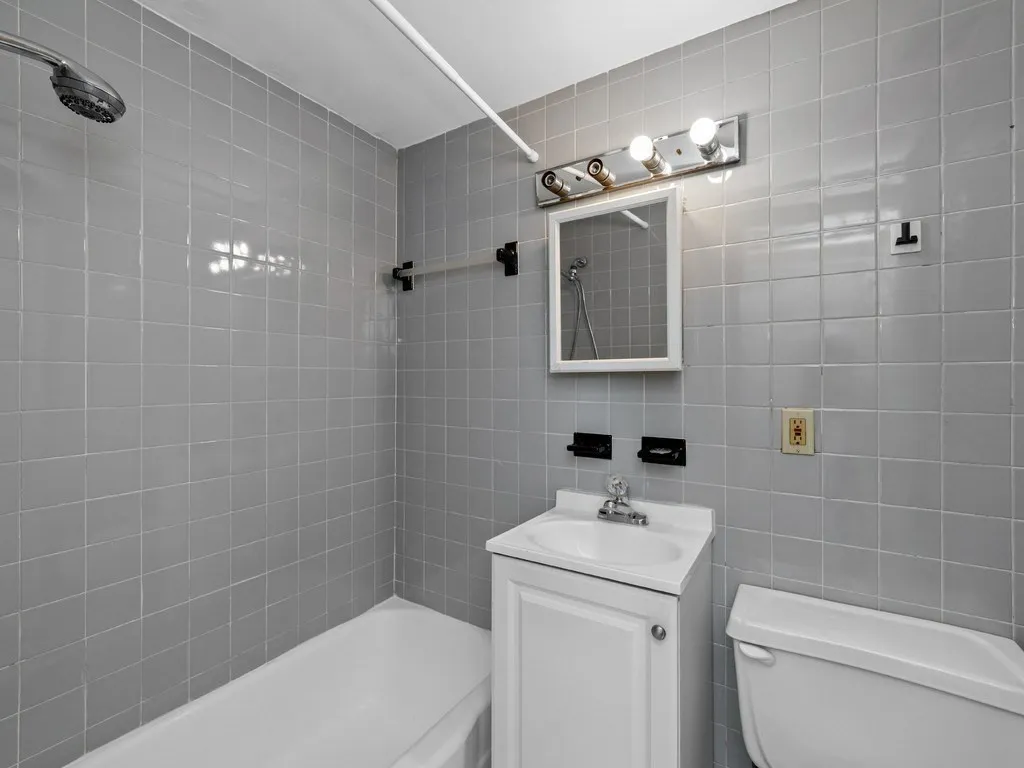1 bed, 1 bath apartment for rent at 4 Commonwealth Ct Unit 14, Brighton — photo 5 of 11