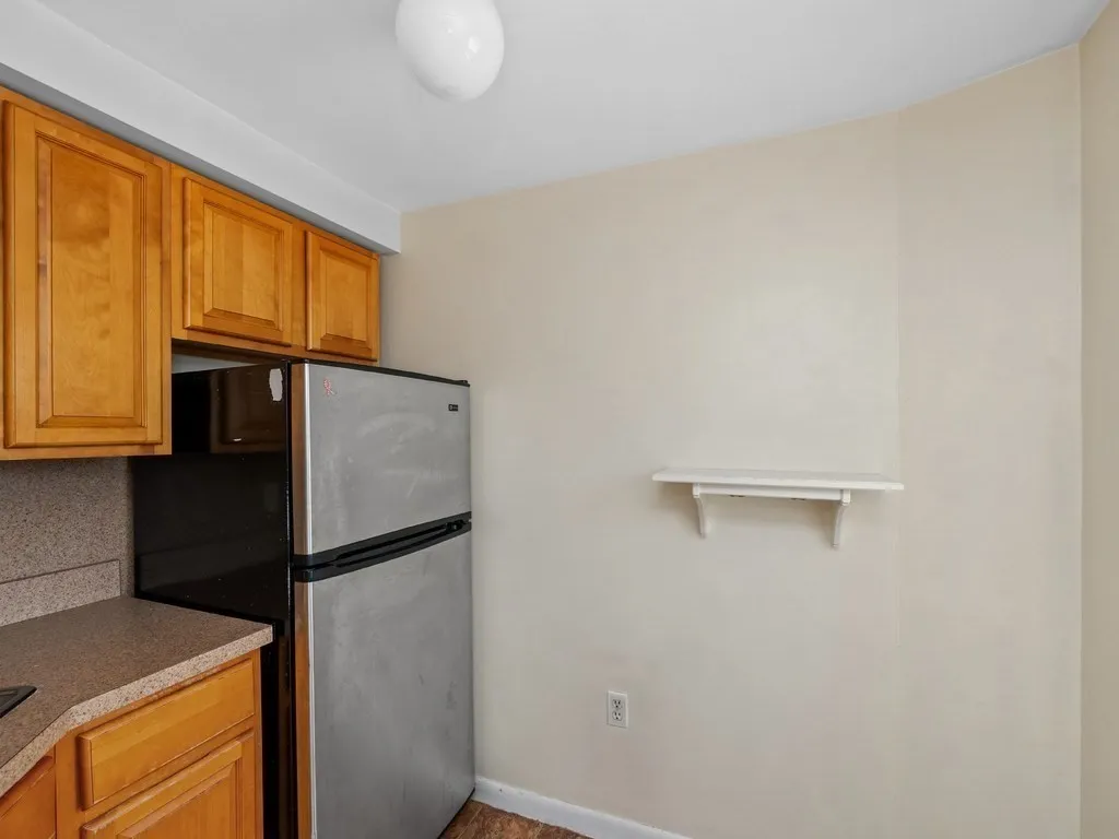1 bed, 1 bath apartment for rent at 4 Commonwealth Ct Unit 14, Brighton — photo 4 of 11