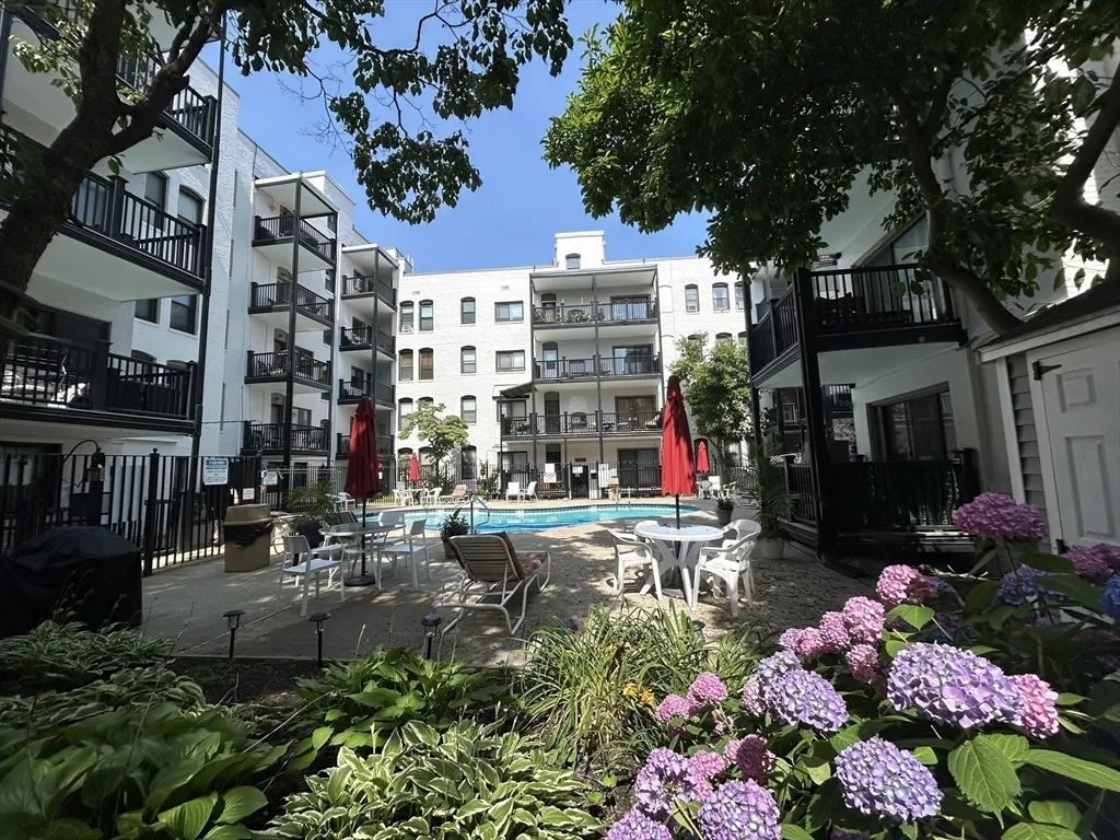 1 bed, 1 bath apartment for rent at 4 Commonwealth Ct Unit 17, Brighton