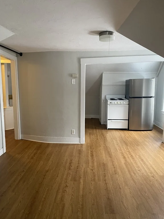 2 bed, 1 bath apartment for rent at 4 Coral Unit 3, Millbury — photo 7 of 9