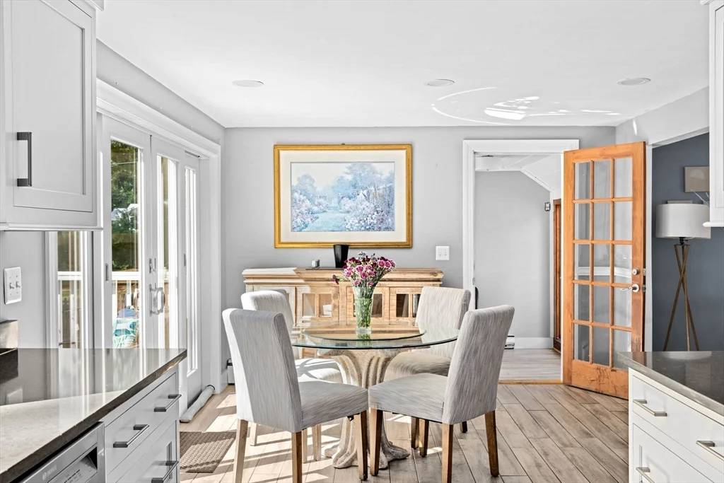 4 bed, 2 bath apartment for rent at 4 Country Dr, South Hingham — photo 6 of 37