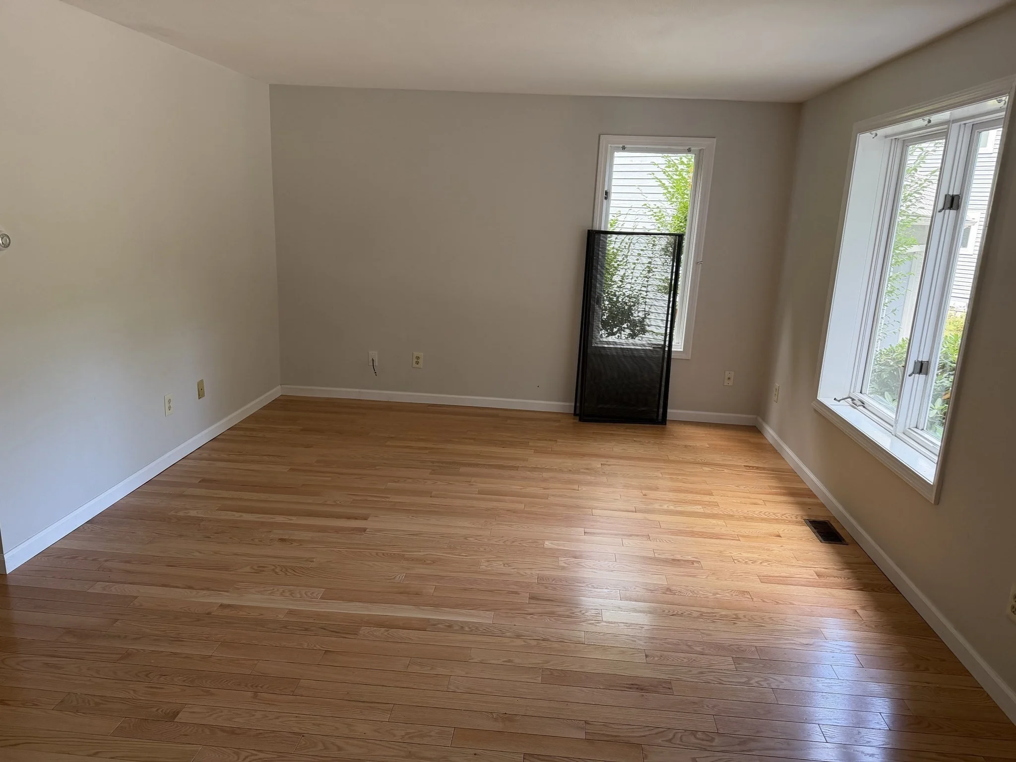 2 bed, 1 bath apartment for rent at 4 Country Hollow Ln Unit 4, Zip 01832 — photo 2 of 18