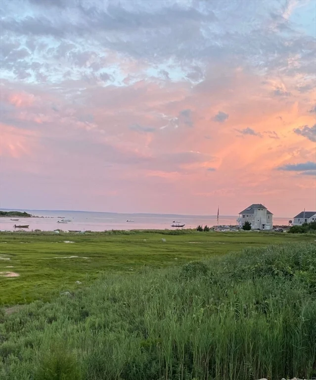 3 bed, 2 bath apartment for rent at 4 Creek St Unit 4, Mattapoisett — photo 16 of 17