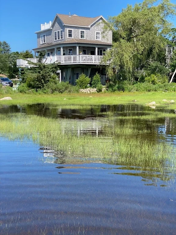 3 bed, 2 bath apartment for rent at 4 Creek St Unit 4, Mattapoisett — photo 14 of 17