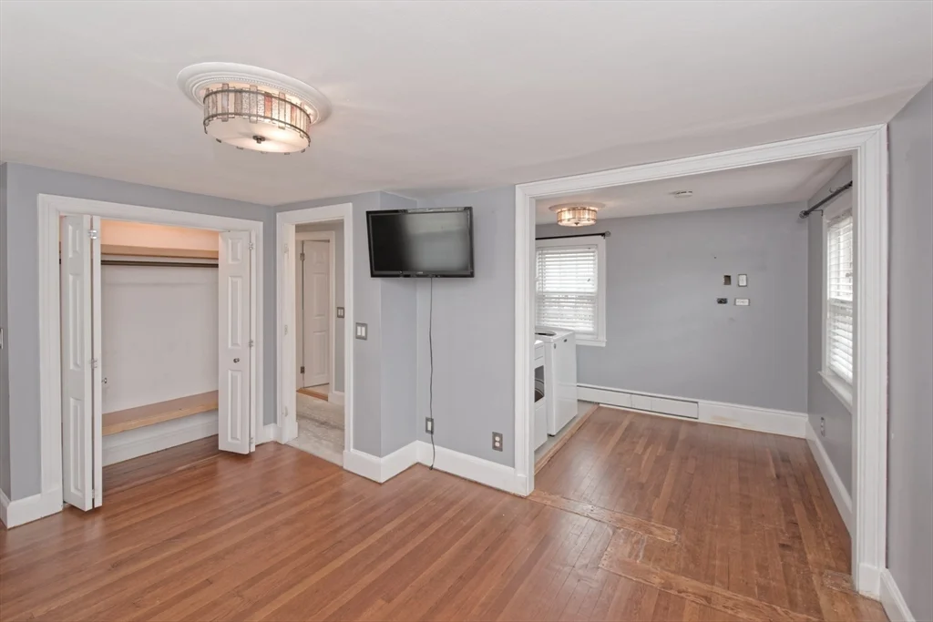 3 bed, 1 bath apartment for rent at 4 Cunniff Ave, Milford — photo 19 of 25