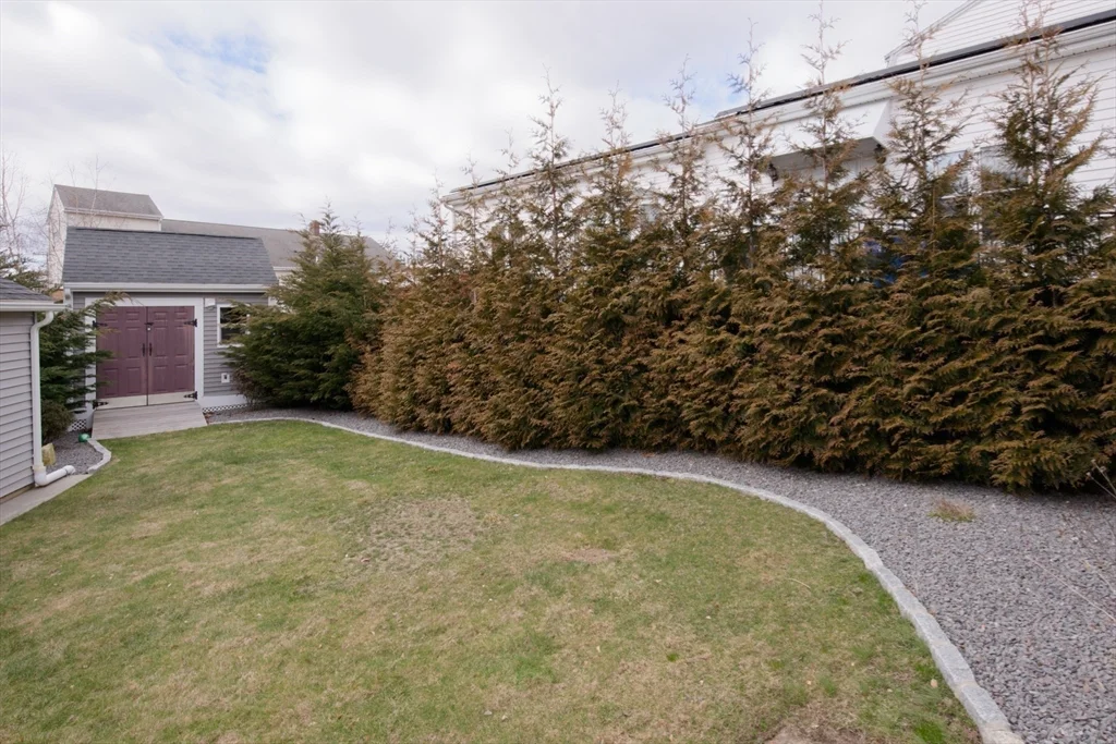 3 bed, 1 bath apartment for rent at 4 Cunniff Ave, Milford — photo 23 of 25