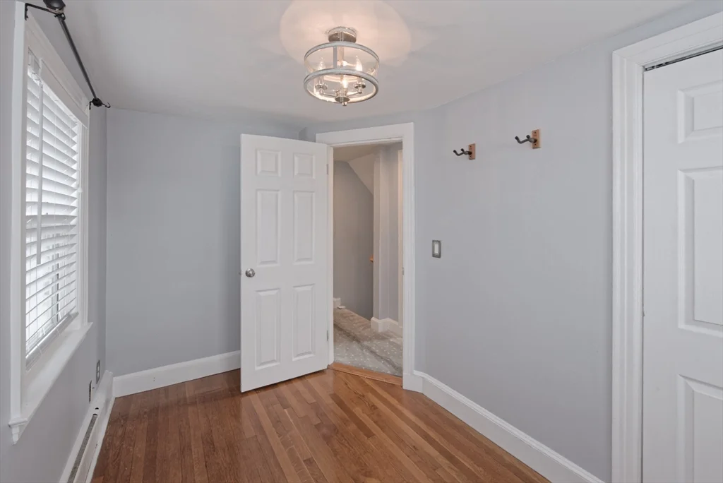 3 bed, 1 bath apartment for rent at 4 Cunniff Ave, Milford — photo 16 of 25
