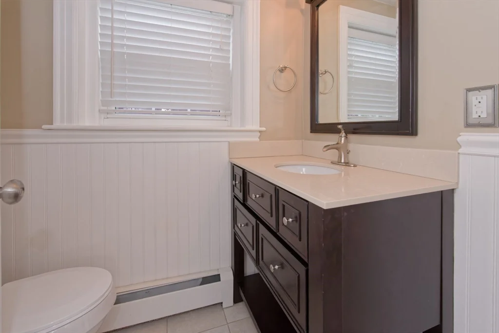 3 bed, 1 bath apartment for rent at 4 Cunniff Ave, Milford — photo 10 of 25