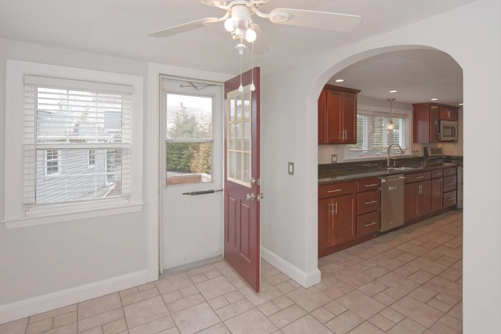 3 bed, 1 bath apartment for rent at 4 Cunniff Ave, Milford — photo 7 of 25