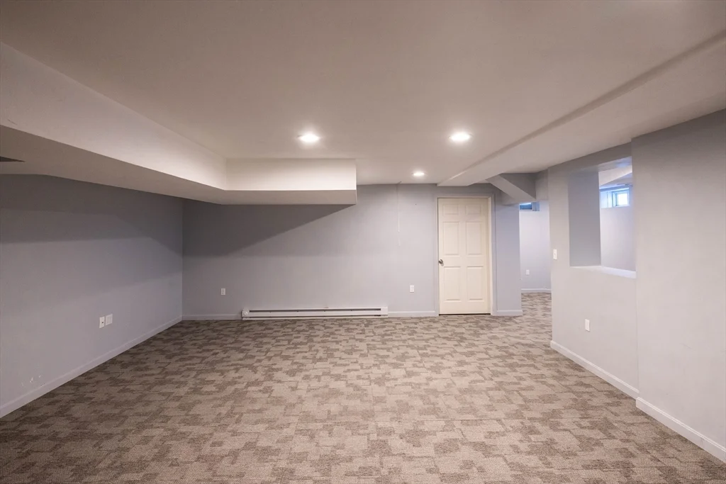 3 bed, 2 bath apartment for rent at 4 Cyrus Way Unit 4, Northborough — photo 28 of 36