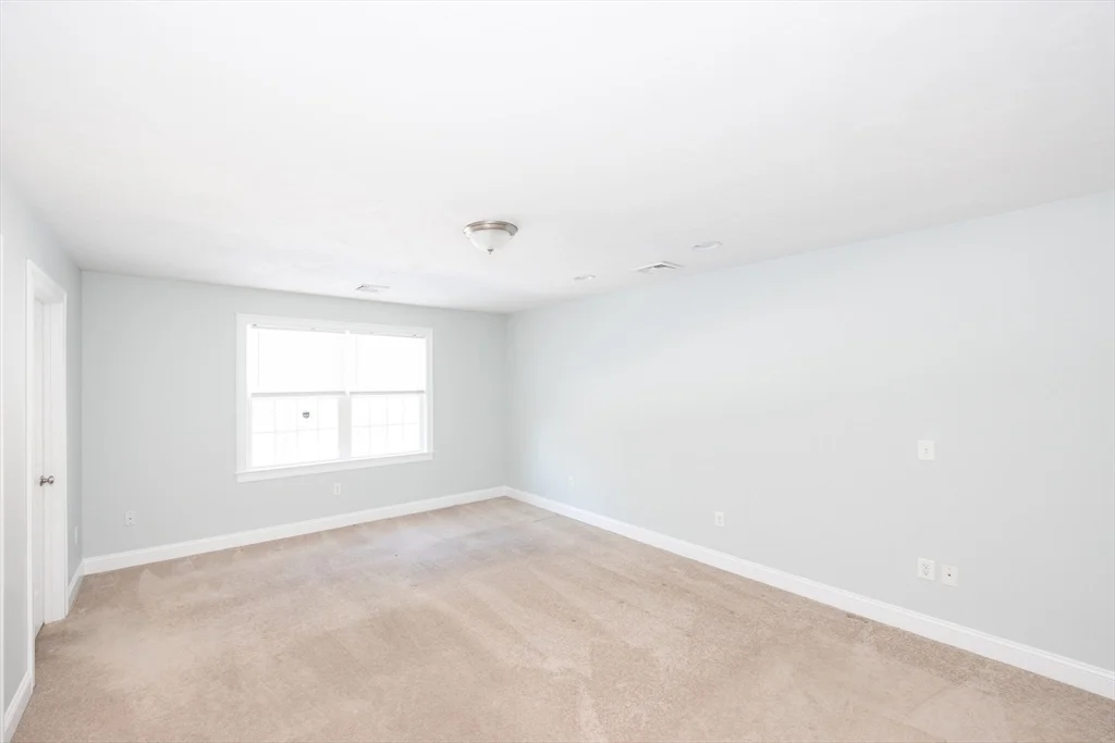 3 bed, 2 bath apartment for rent at 4 Cyrus Way Unit 4, Northborough — photo 17 of 36